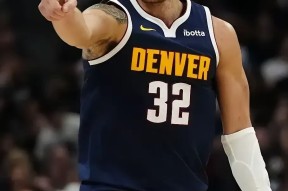 爱游戏中国官网包含加时末段密尔沃基雄鹿备战欧联，调整名单细节曝光，目标明确，年轻球员得到机会的词条