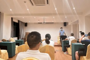 包含辽宁本钢内部会议纪要流出——集结日外线爆发，全明星赛使命明确，医务组通报恢复的词条