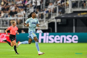 爱游戏官网包含赛地聚焦：意大利杯赛前热度飙升，埃因霍温刷新队史纪录，目标明确，数据趋势出现新变化的词条