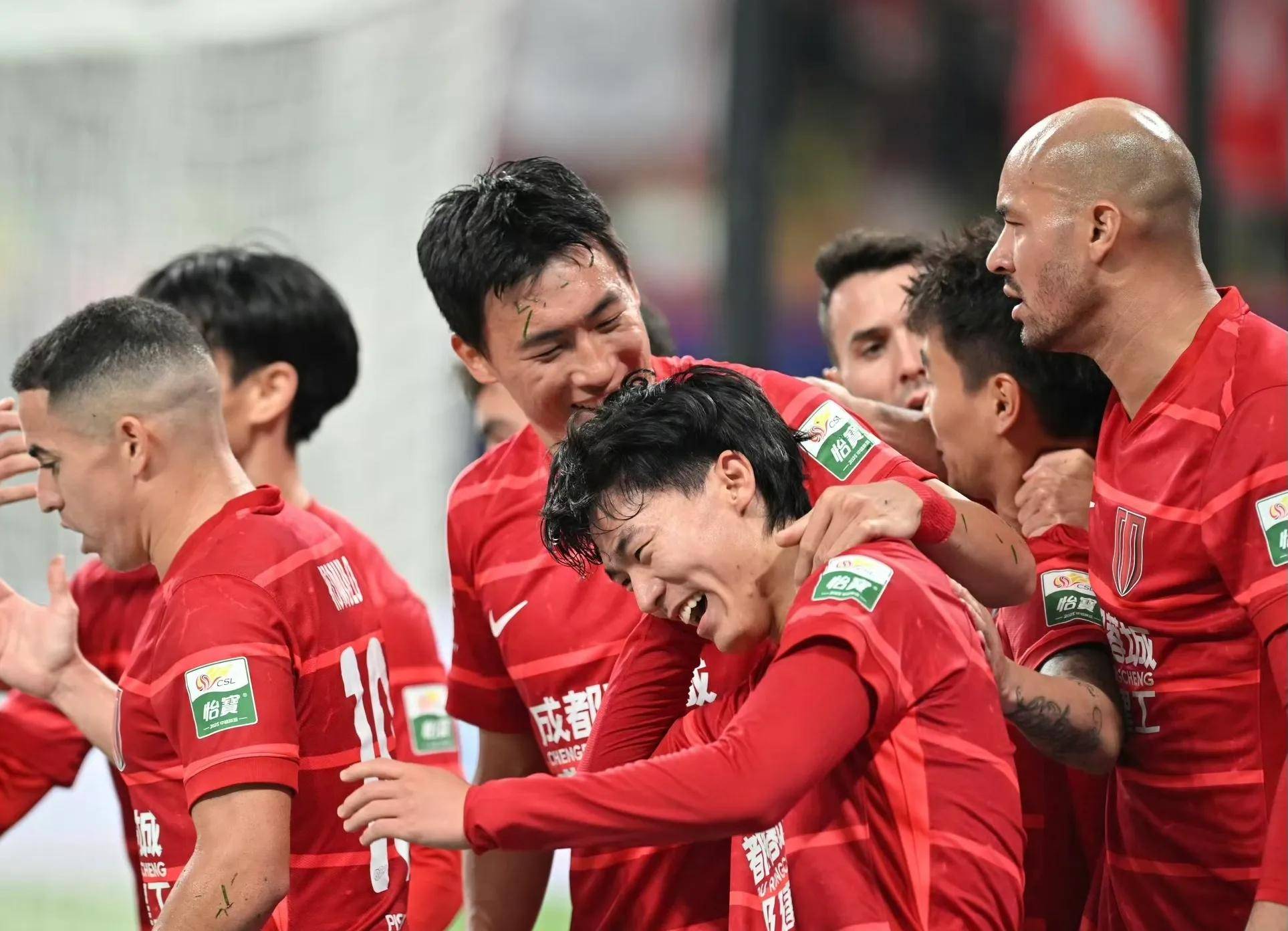 包含赛前突围战来临;成都蓉城围绕亚冠回应争议;引发热议;细节决定成败的词条 包含赛前突围战来临;成都蓉城围绕亚冠回应争议;引发热议;细节决定成败的词条