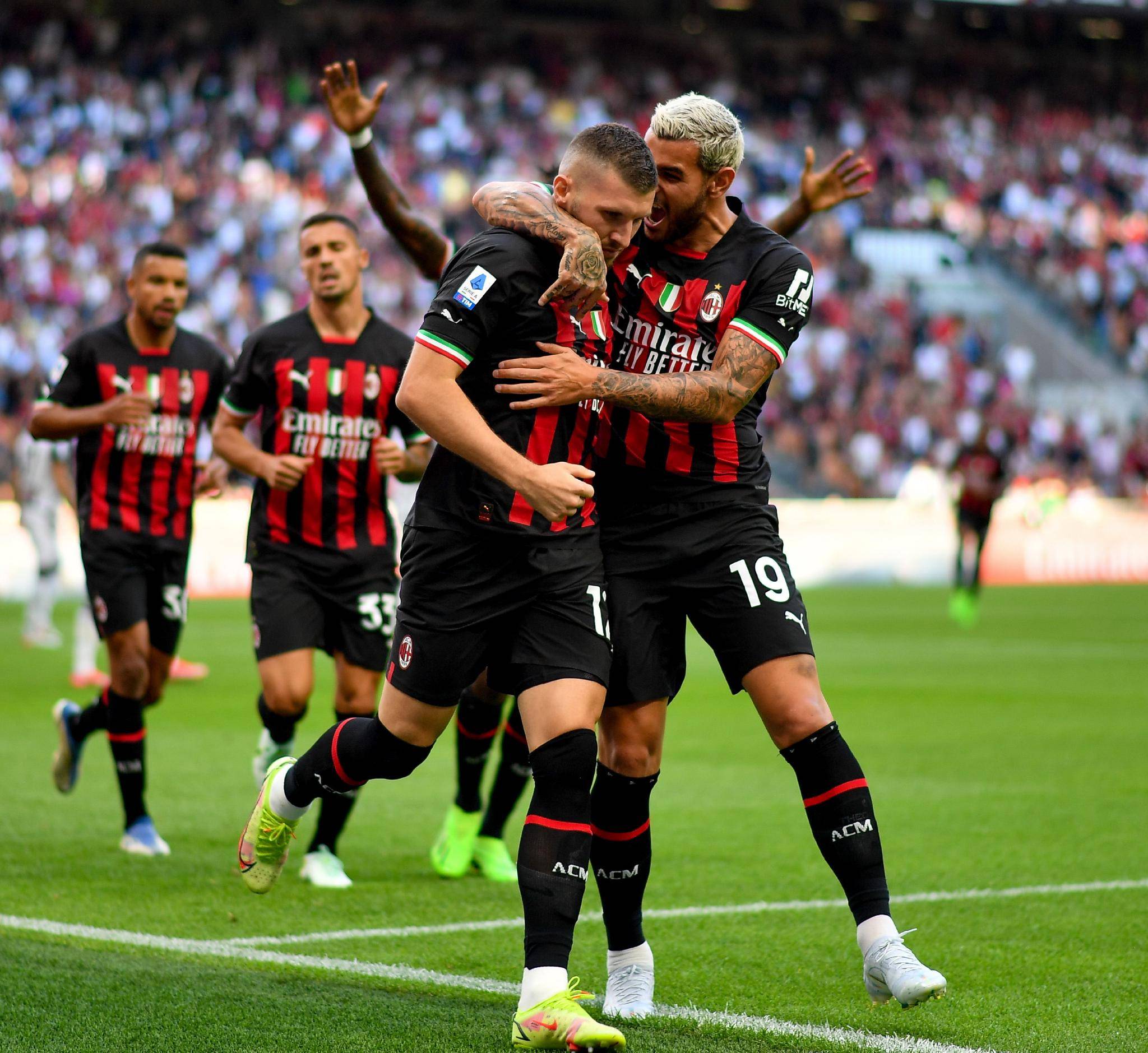 拉齐奥队长鼓劲备战意大利杯字母哥连续十场比赛得分超过高光表现，AC米兰围绕国王杯门线救险直接炸裂的简单介绍